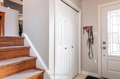 18 Gemmell Crt, Stratford - Stratford image-0-3