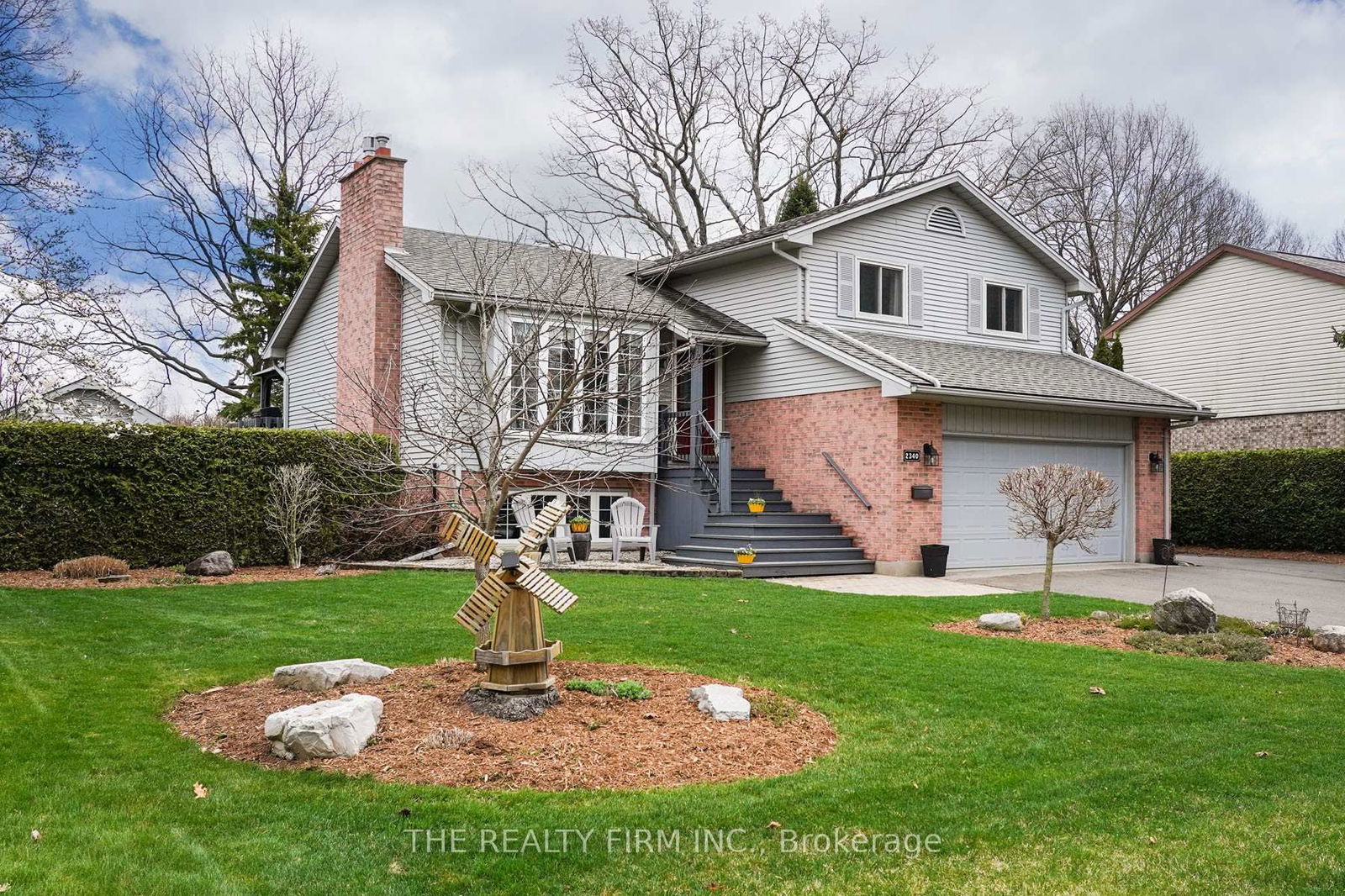 Detached House for sale at 2340 Bentim Road, Strathroy-Caradoc, Mount Brydges, N0M 1W0 - MLS: X12098392