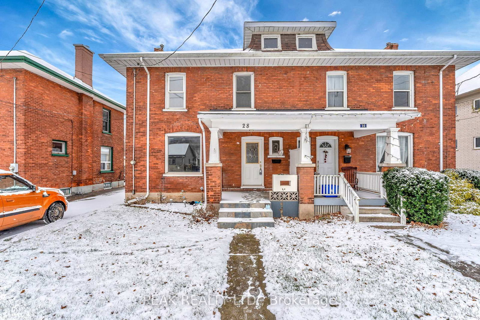 Semi-Detached House for sale at 28 Willow Street, Brant, Paris, N3L 2K6 - MLS: X12098483