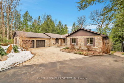 7 Deerfield Dr, White Lake - Mcnab/Braeside Twps
