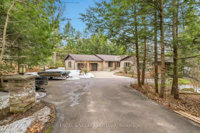 7 Deerfield Dr, White Lake - Mcnab/Braeside Twps image-0-2