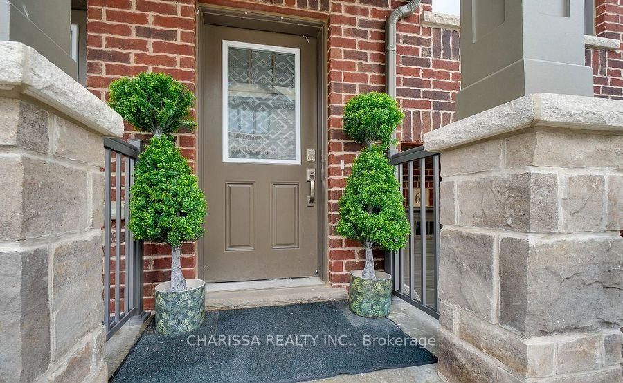 Townhouse for lease at 61 Farley Lane, Hamilton, Ancaster, L9G 1H2 - MLS: X12098682