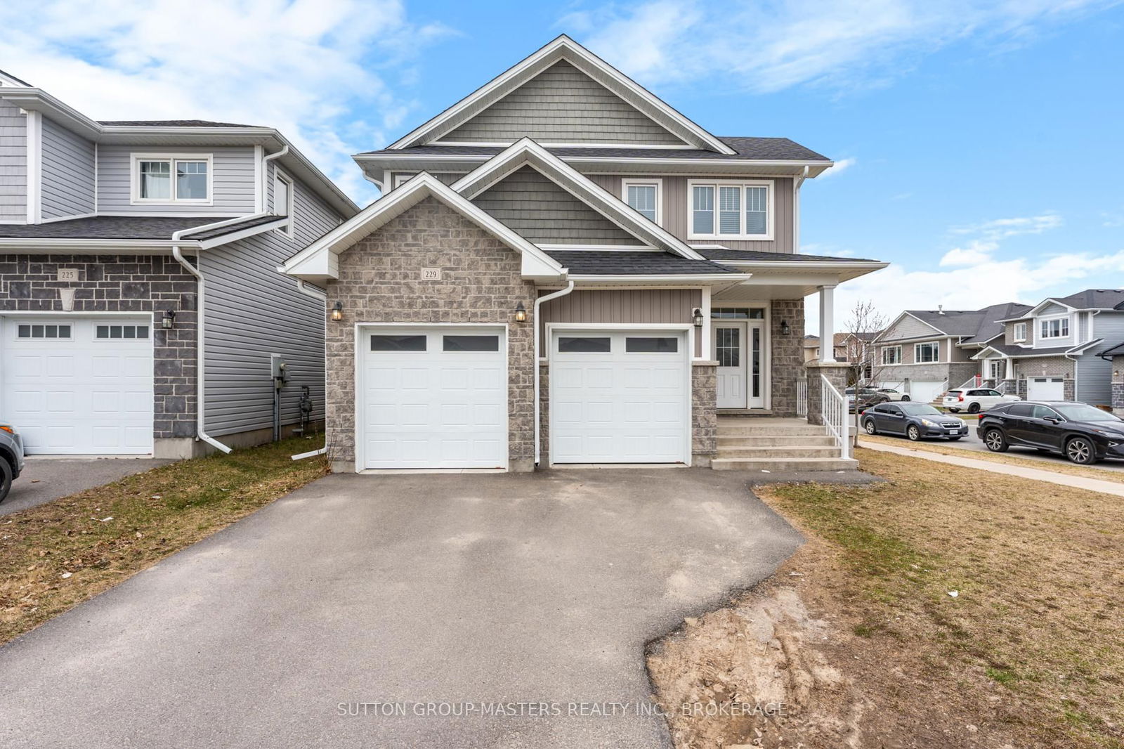Detached House for sale at 229 Holden Street, Kingston, City Northwest, K7P 0L1 - MLS: X12098745