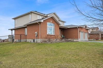 2104 Trailwood Dr, North Gower - North Gower image-0-2