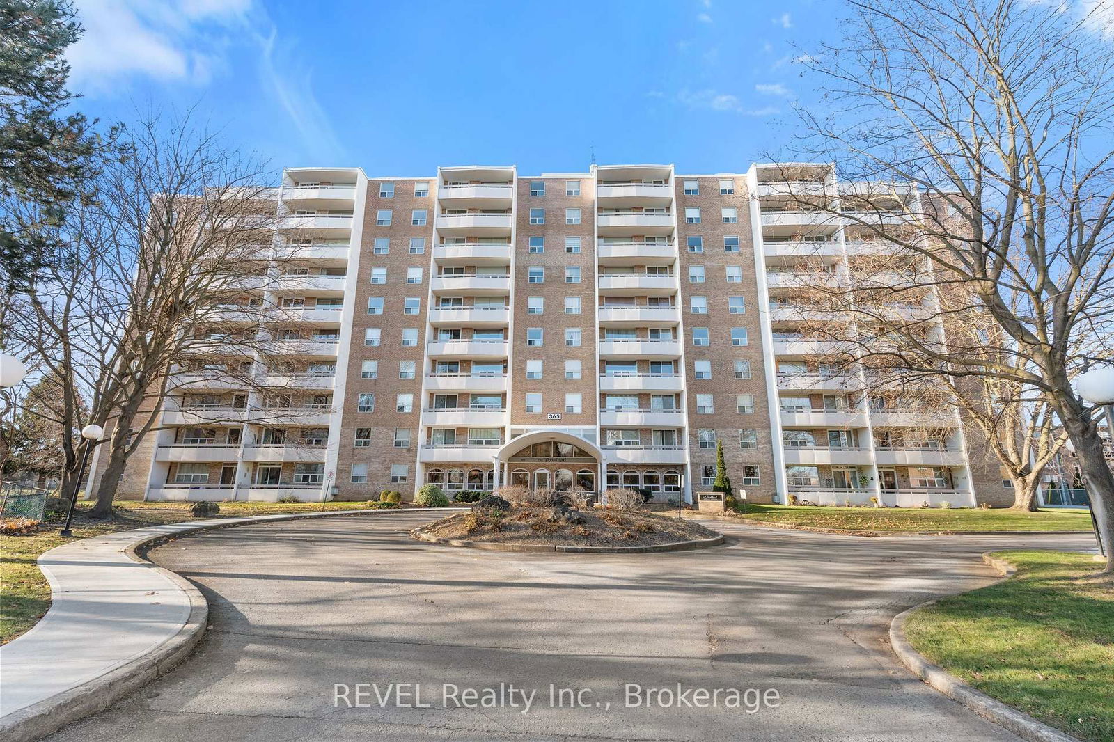 Condo for sale at 411-365 Geneva Street, St. Catharines, Fairview, L2N 5S7 - MLS: X12099097
