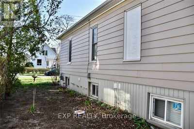 408 Cromwell St, Sarnia - Sarnia image-0-2