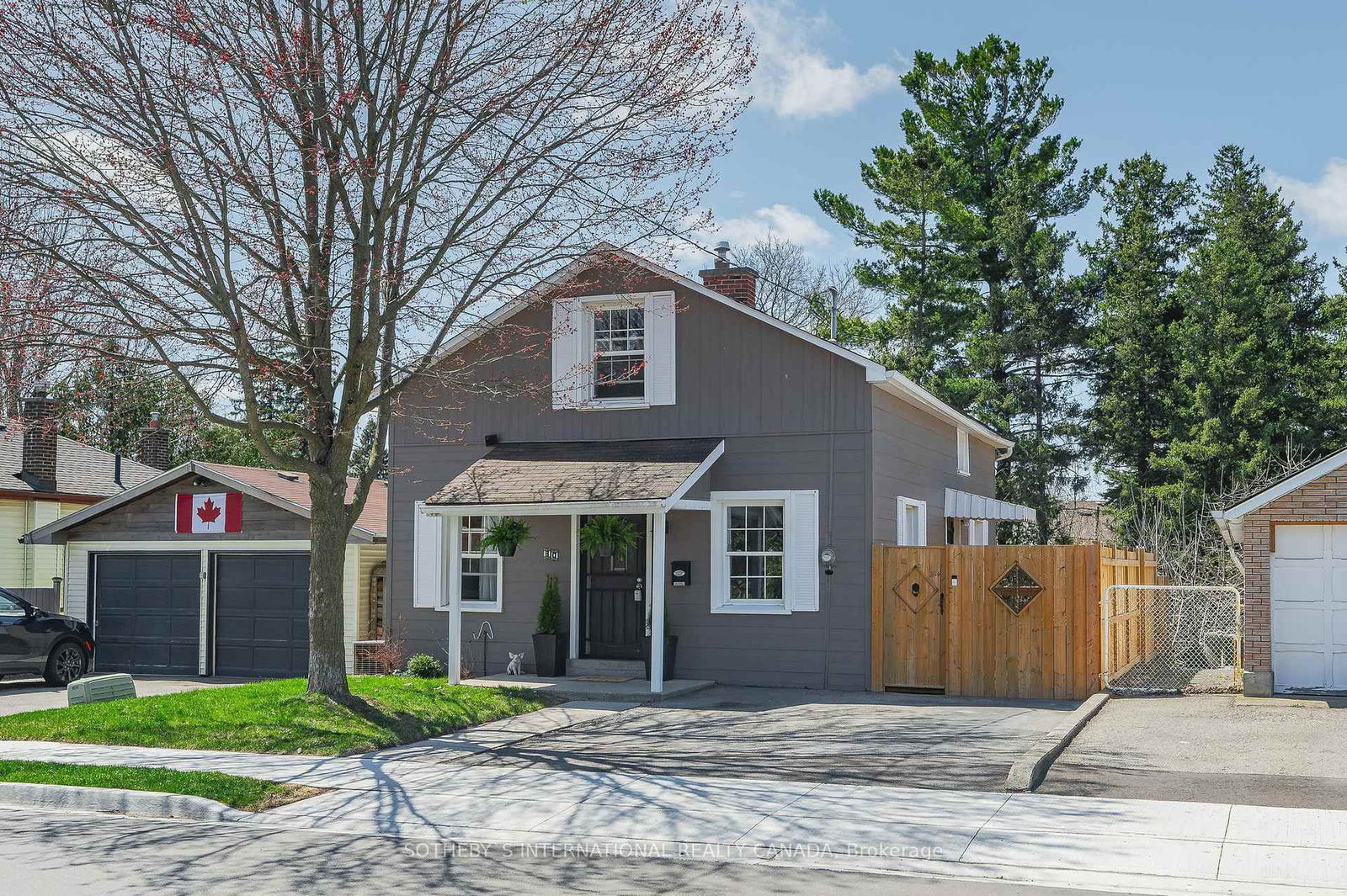 Detached House sold at 80 Elgin Street, Cambridge, N1R 5H3 - MLS: X12099369
