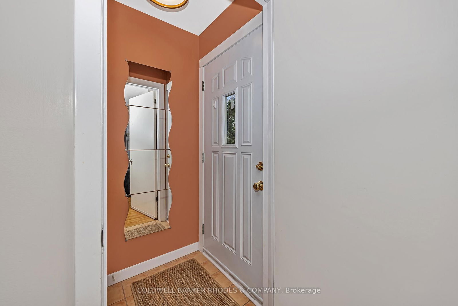 Townhouse sold at 1063 Silver Street, Ottawa, Carlington, K1Z 6J1 - MLS: X12099390
