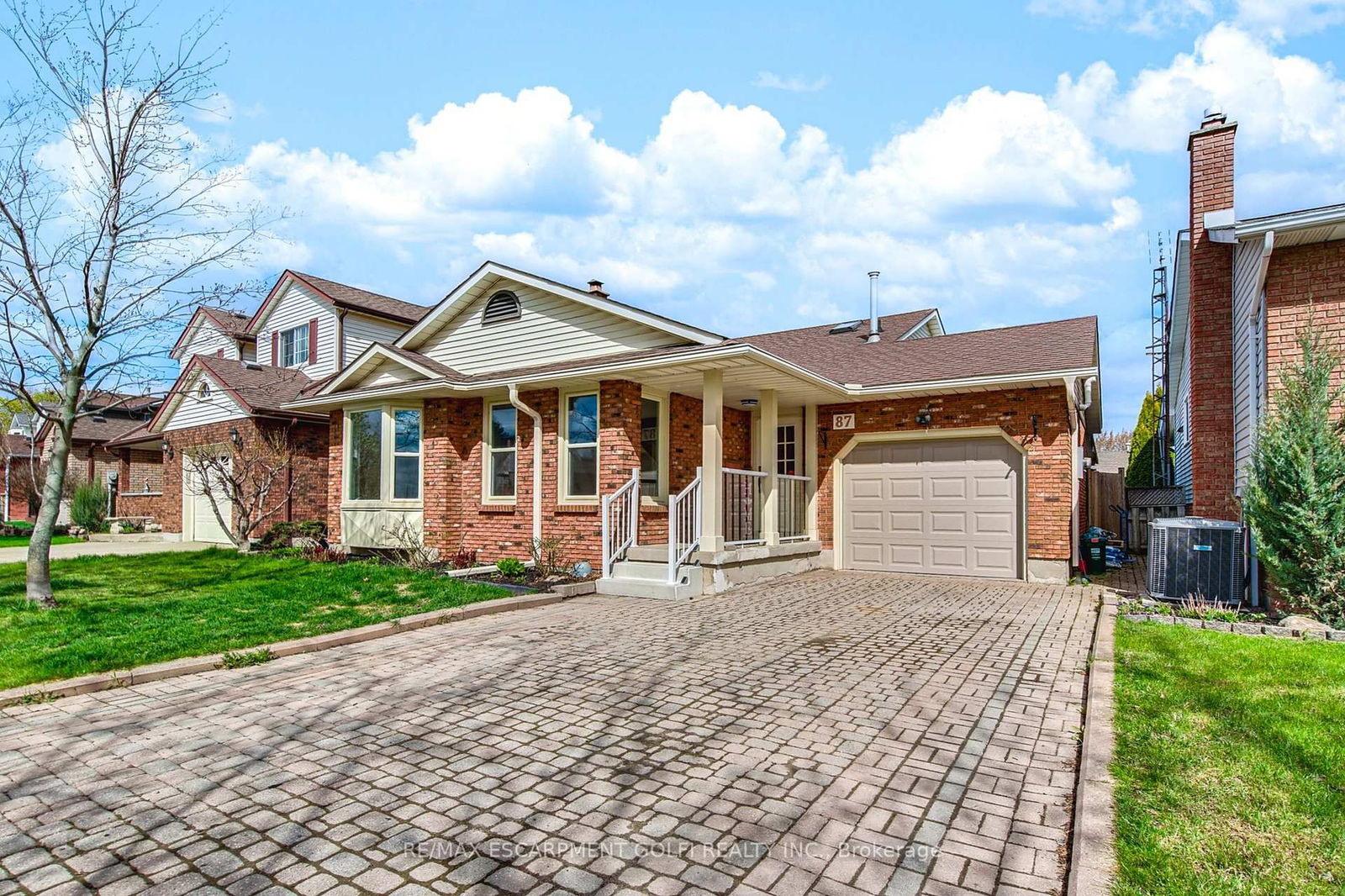 Detached House for sale at 87 ST. AUGUSTINE Drive, St. Catharines, Secord Woods, L2P 3V7 - MLS: X12099439