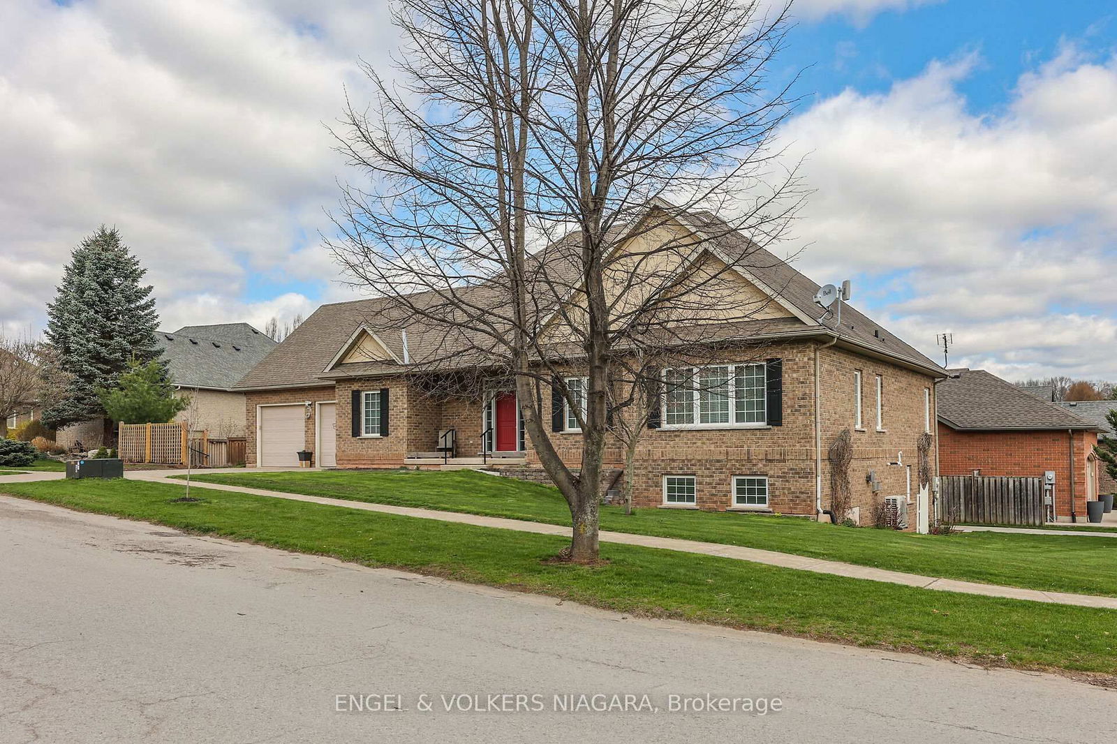 Detached House for sale at 28 Cherry Ridge Boulevard, Pelham, Fenwick, L0S 1C0 - MLS: X12099704