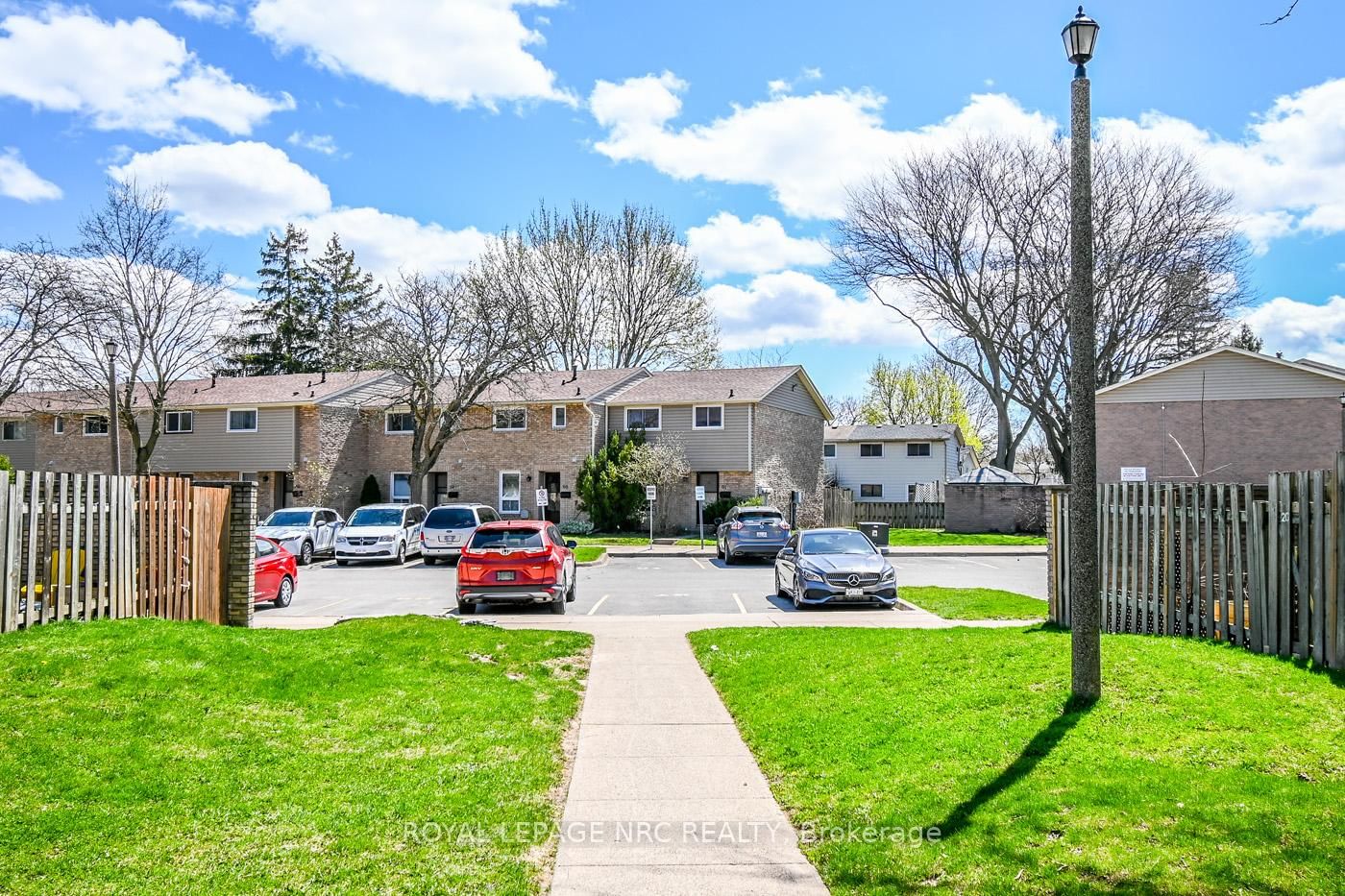 Townhouse for sale at 26-75 Ventura Drive, St. Catharines, Haig, L2R 7J7 - MLS: X12099831
