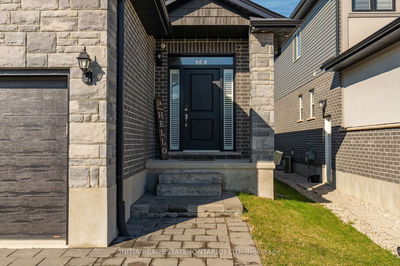 1573 Drew, London - East D image-0-2