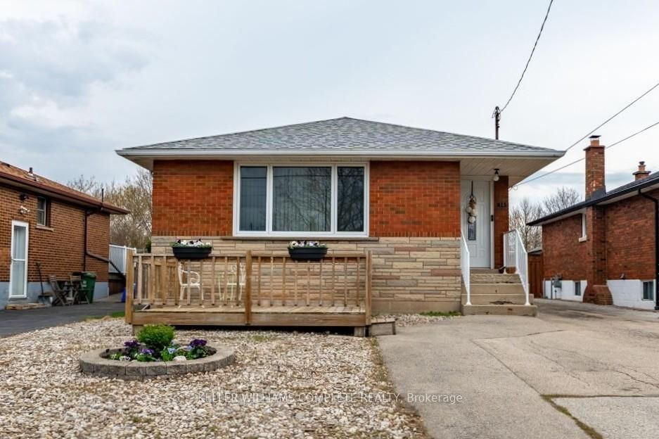 Detached House for sale at 15 Nelligan Place, Hamilton, Rosedale, L8K 4X6 - MLS: X12099981