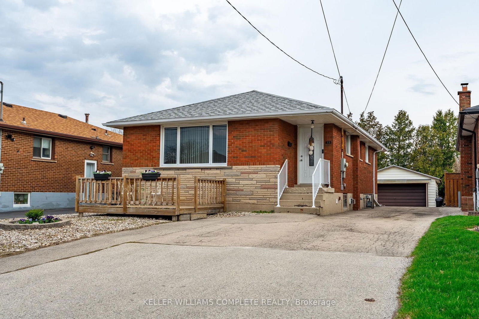 Detached House for sale at 15 Nelligan Place, Hamilton, Rosedale, L8K 4X6 - MLS: X12099981