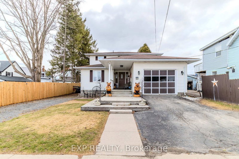 660 East St, Edwardsburgh/Cardinal - Town of Cardinal image-0-0