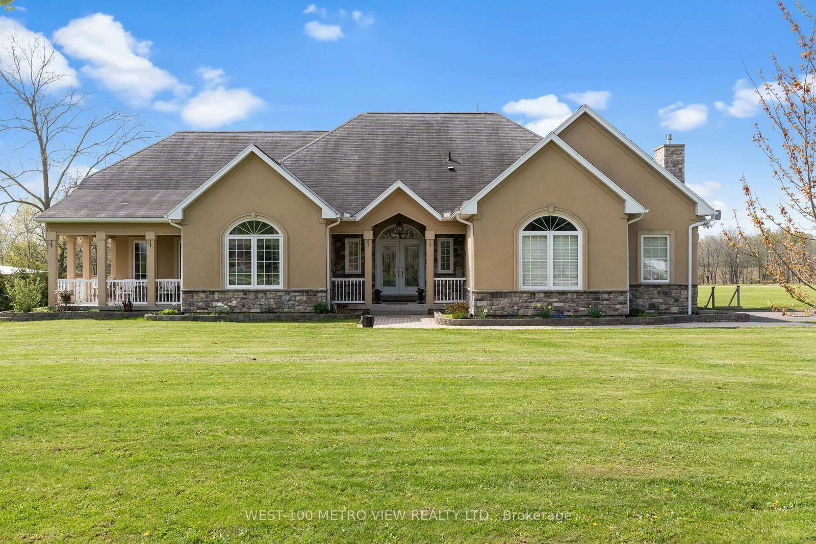 Detached House for sale at 49 River Road, Brant, Brantford Twp, N3R 0C1 - MLS: X12100131