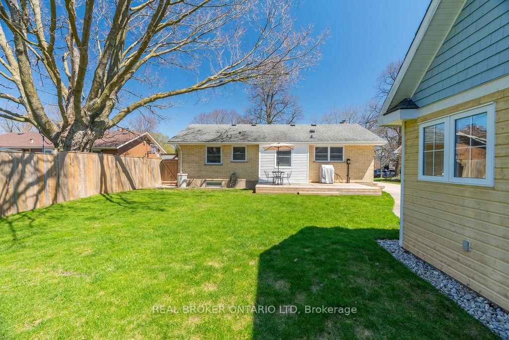 Listing Image 41
