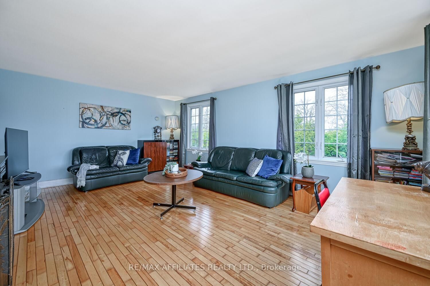 Listing Image 7
