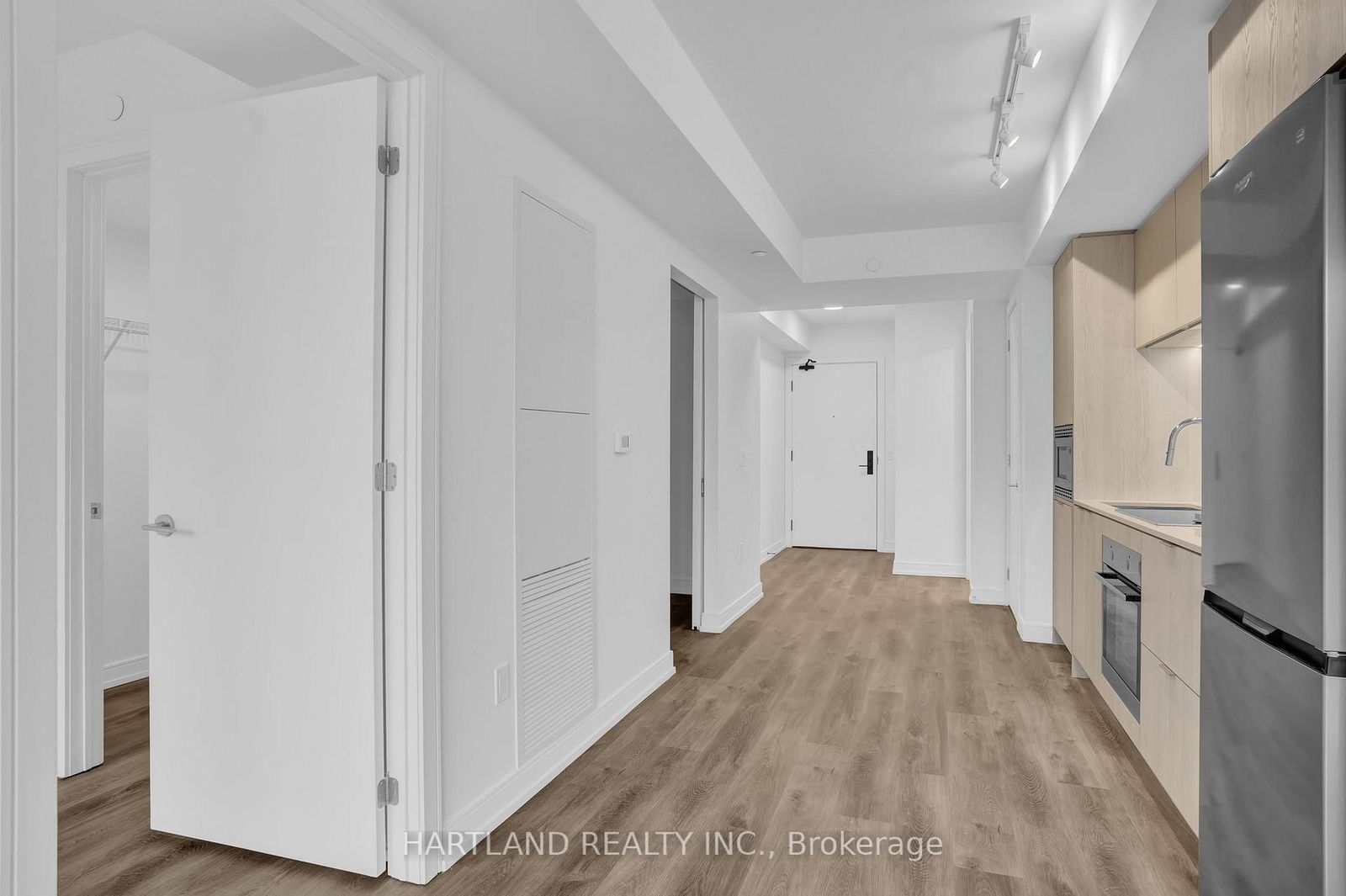 Condo for lease at 928-1 Jarvis Street, Hamilton, Beasley, L8R 3J2 - MLS: X12100509