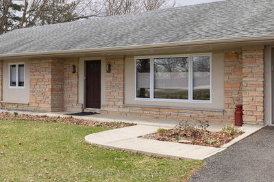 152 Thousand Islands Pkwy, Gananoque - Gananoque