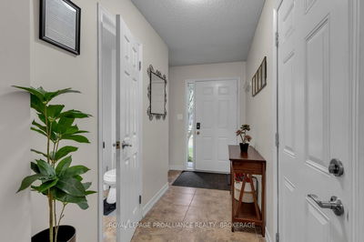 929 Clearfield Cres, Kingston - North of Taylor-Kidd Blvd image-0-2