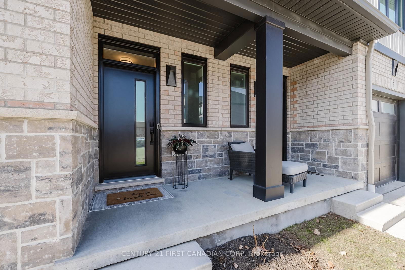 Townhouse for sale at 9-601 Lions Park Drive, Strathroy-Caradoc, Mount Brydges, N0L 1W0 - MLS: X12100874