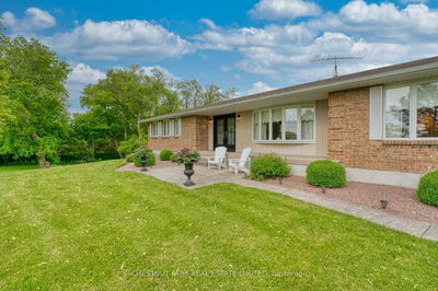 90 River Rd, Leeds and the Thousand Islands - Rear of Leeds - Lansdowne Twp image-0-1