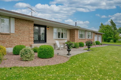 90 River Rd, Leeds and the Thousand Islands - Rear of Leeds - Lansdowne Twp image-0-2