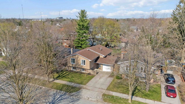 21 Winding Way Crescent