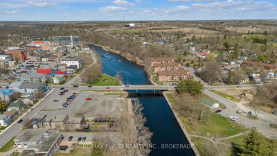 Unit 205 — 11 Centre St, Greater Napanee - Greater Napanee image-0-2