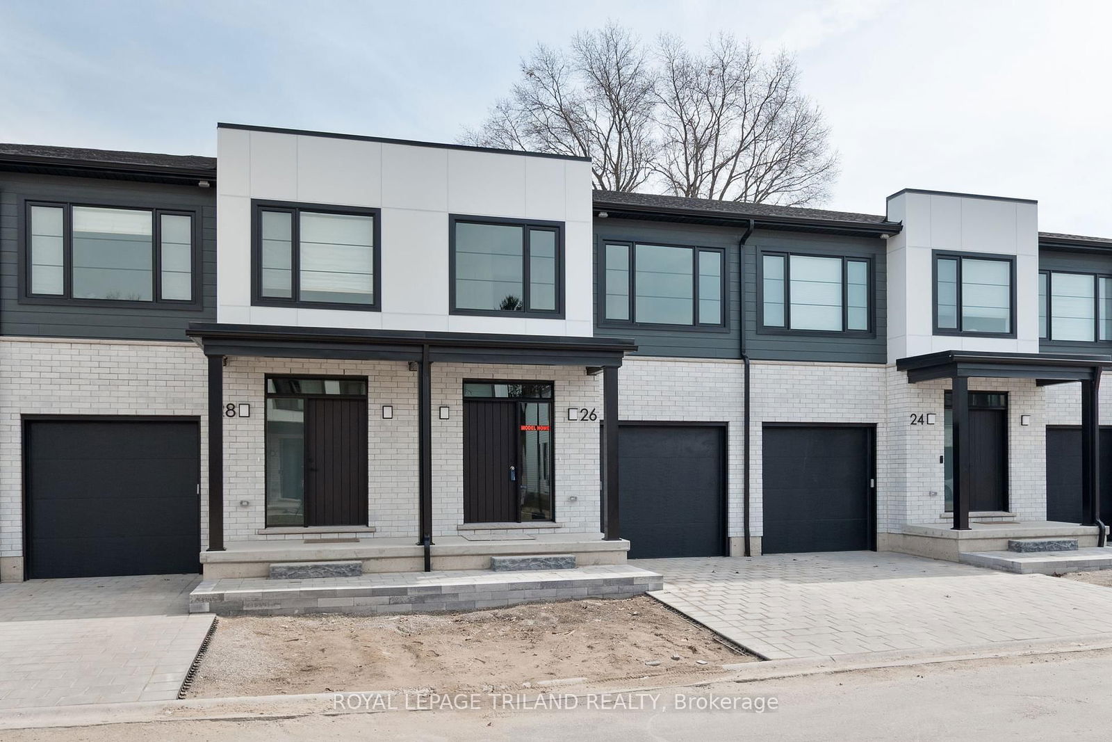 Townhouse for sale at 4-101 SWALES Avenue, Strathroy-Caradoc, SW, N7G 0C1 - MLS: X12101245