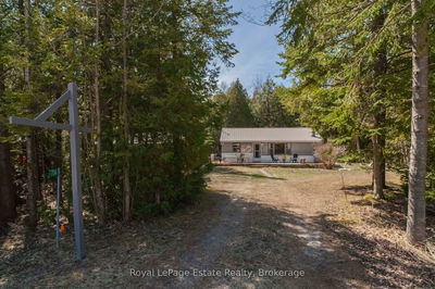 704 York Ave, South Bruce Peninsula - South Bruce Peninsula image-0-1