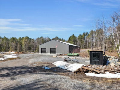 2320 Highway 117, Lake of Bays - Mclean image-0-4