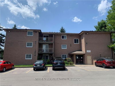 Unit 202 — 5222 Portage Rd, Niagara Falls - Cherrywood image-0-2
