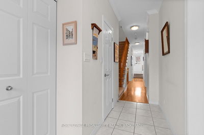 30 Yonge St, Kingston - Central City West image-0-3