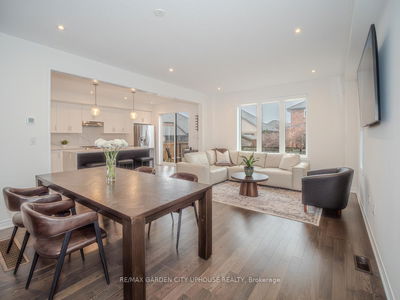111 STARFIRE Cres, Hamilton - Winona image-0-2