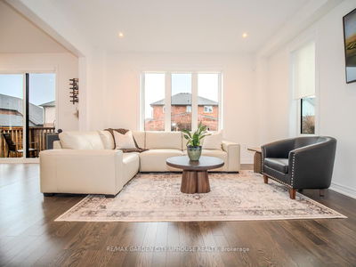 111 STARFIRE Cres, Hamilton - Winona image-0-3