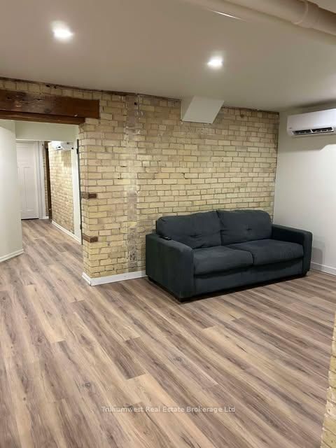Room1