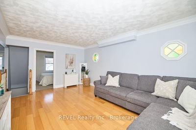 62 Elgin St, Thorold - Thorold Downtown image-0-4