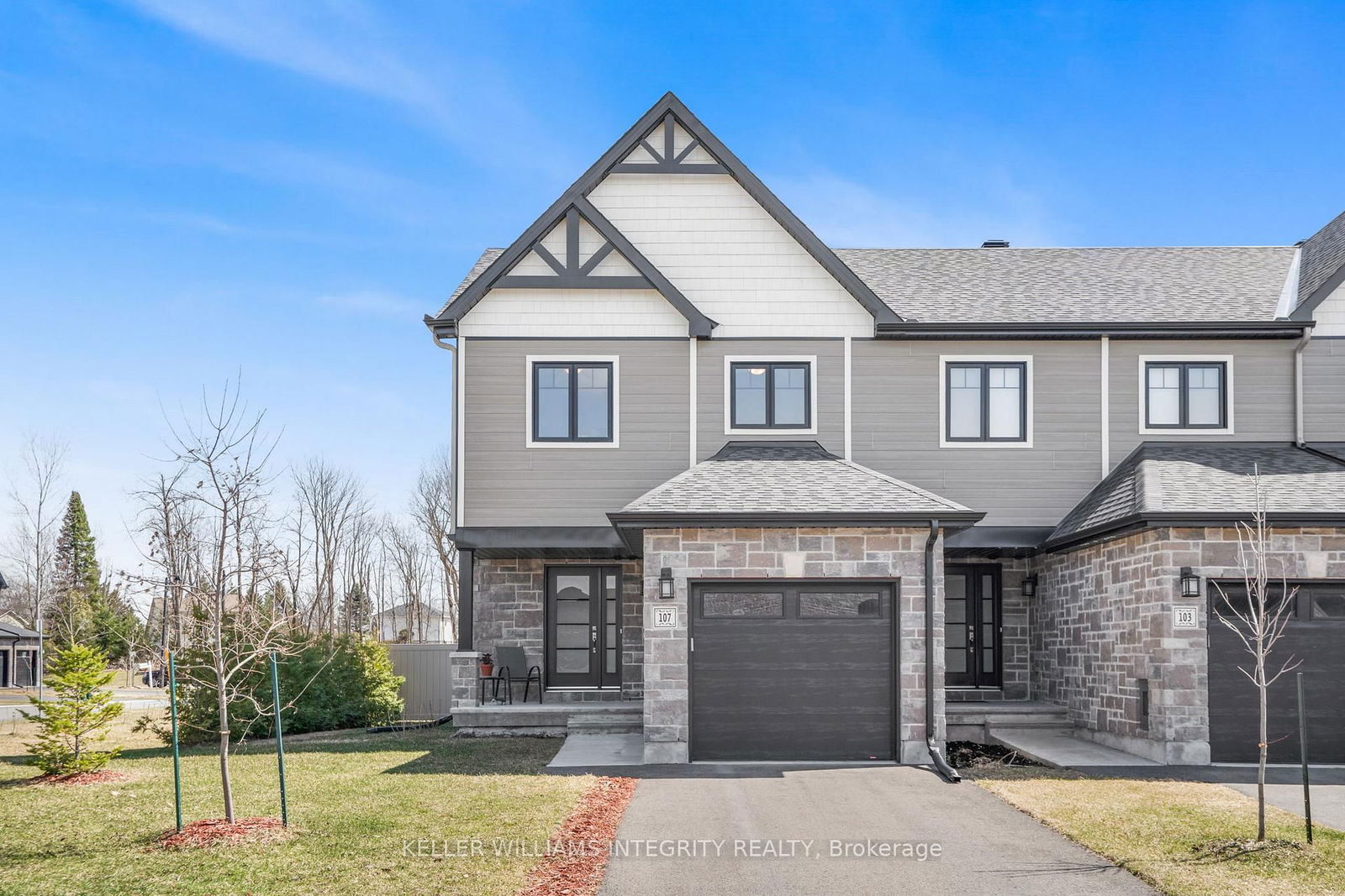Townhouse sold at 107 Gilberte Street, Clarence-Rockland, Town of Rockland, K4K 0M4 - MLS: X12101964