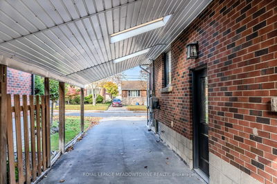 319 East 16th St, Hamilton - Hill Park image-0-4