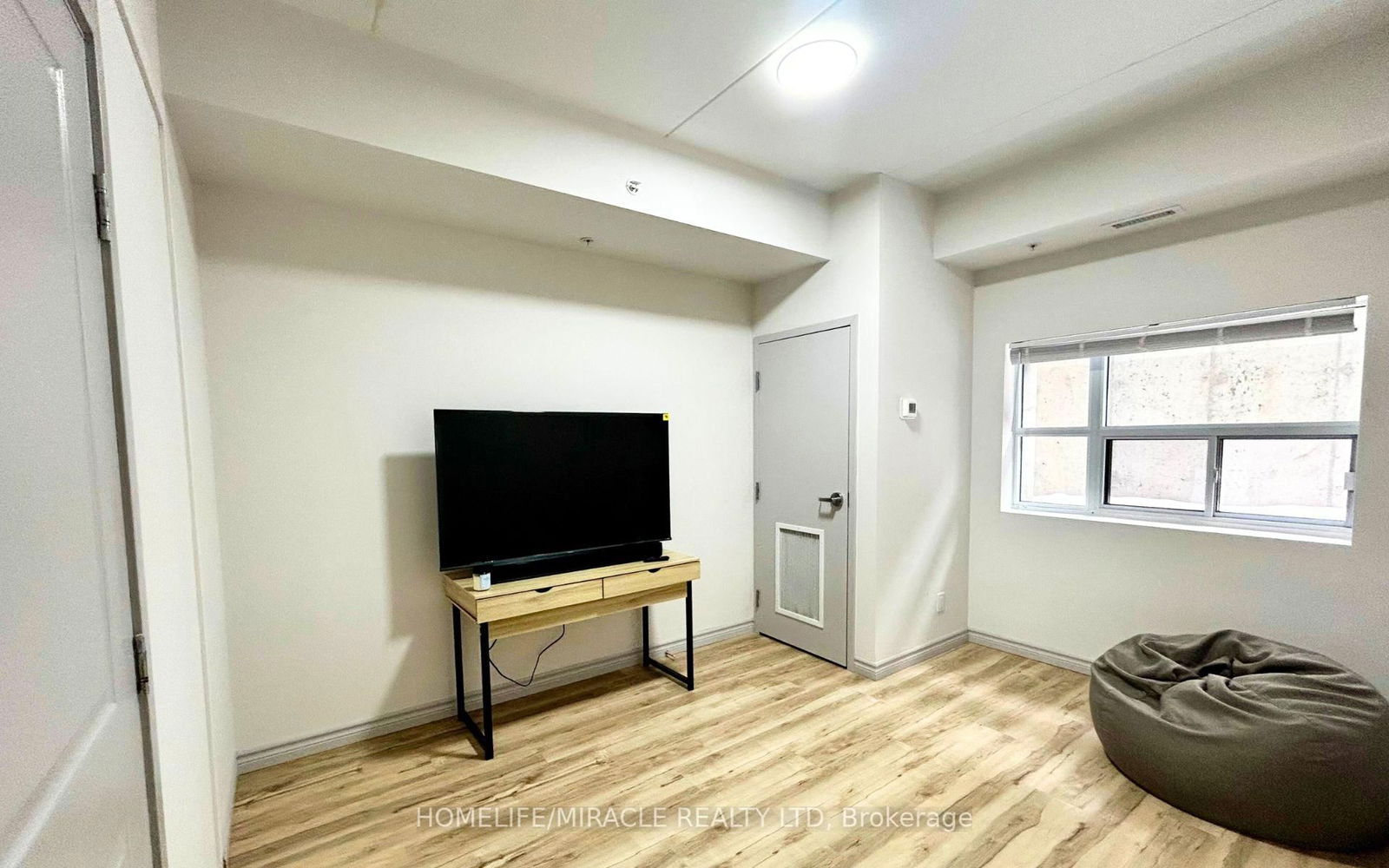 Condo for sale at B05-269 Sunview Street, Waterloo, N2L 3V8 - MLS: X12102190