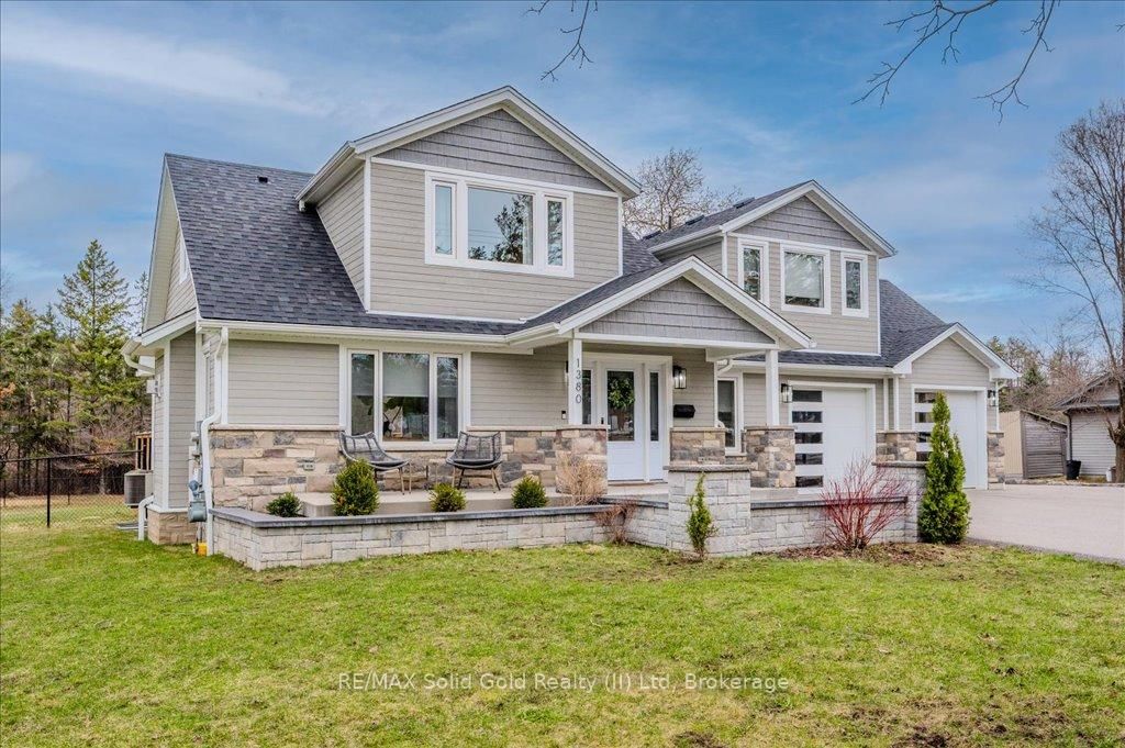 Detached House for sale at 1380 Doon Village Road, Kitchener, N2P 1A5 - MLS: X12102247
