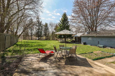 230 St. Catharines St, West Lincoln - Smithville image-0-2