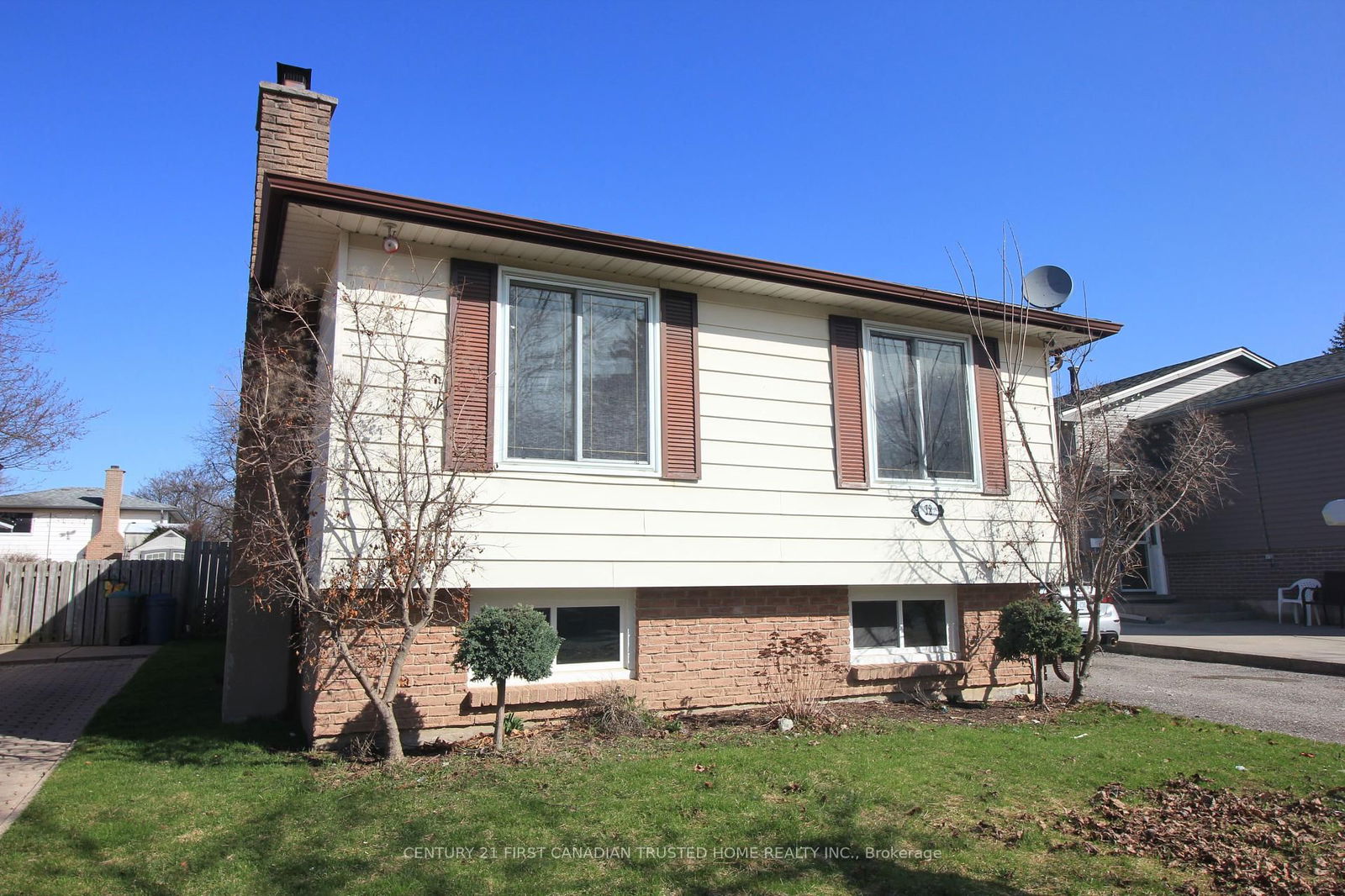 Detached House for sale at 38 Patience Crescent, London South, South X, N6E 2K9 - MLS: X12102425