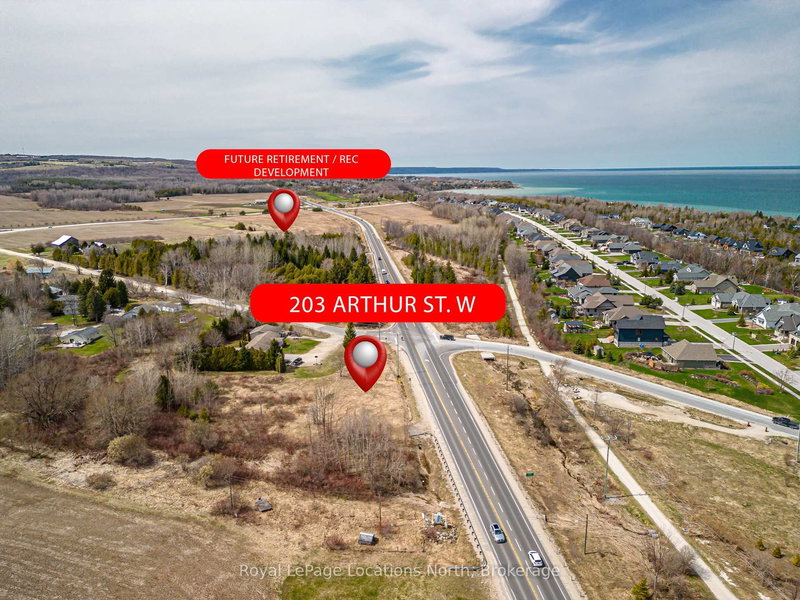 203 Arthur St W, Blue Mountains, N0H 2P0 | Image 2