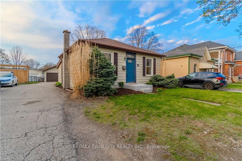 107 Grand River Ave, Brantford -  image-0-0
