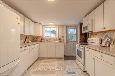 107 Grand River Ave, Brantford -  image-0-3