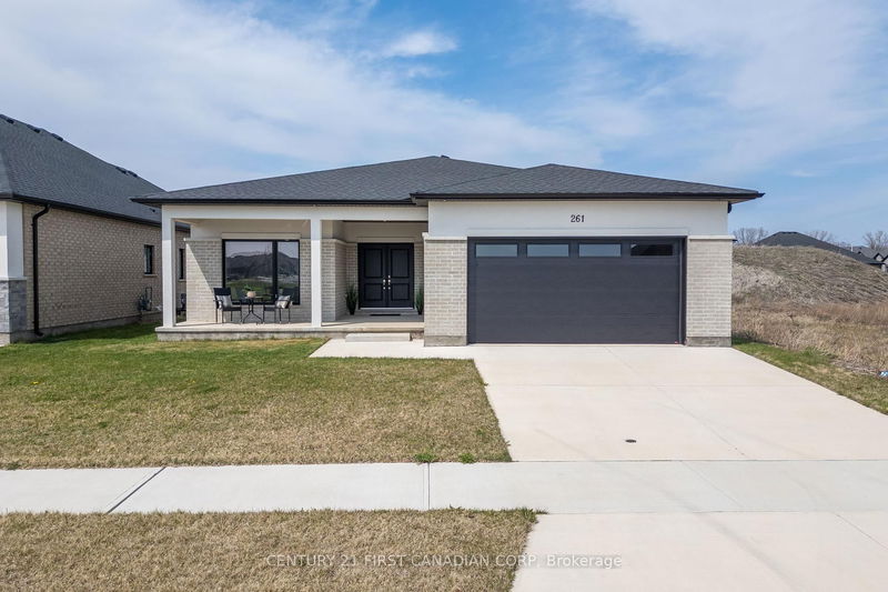 261 Stathis Blvd, Sarnia - Sarnia image-0-0