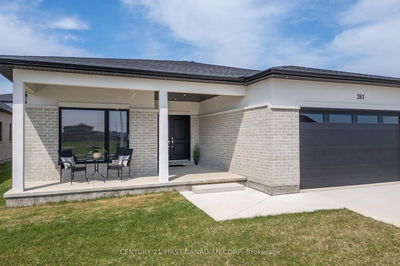 261 Stathis Blvd, Sarnia - Sarnia image-0-1